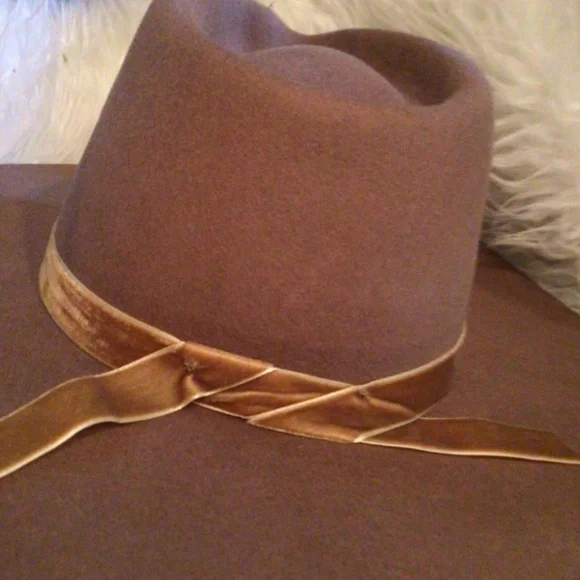 NEW Rare WYETH Straw Hat with Brown Band NEW! Rare Wyeth Straw Leather band boater | eBay main image 2